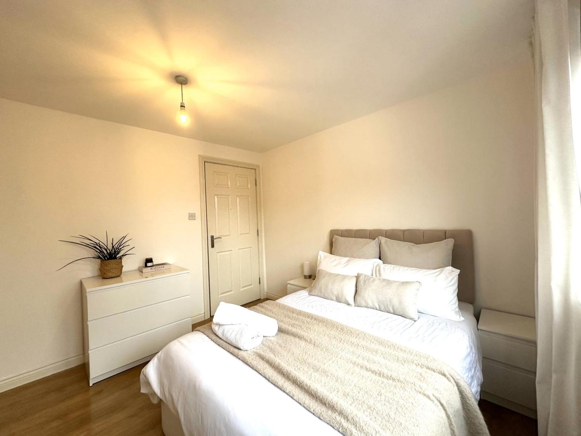 Private Room With En-Suite And Parking In Shared Flat Glasgow Buitenkant foto